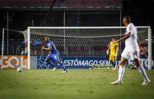 Cruzeiro foi derrotado pelo So Paulo por 1 a 0, neste domingo, no Morumbi, pela 35 rodada do Brasileiro