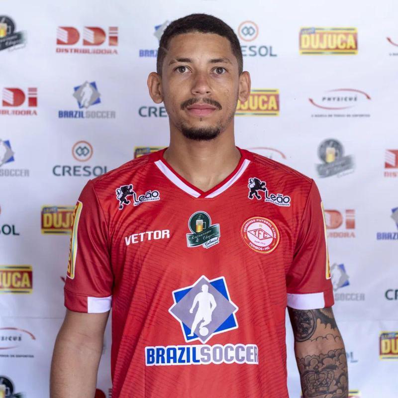 Genilson, lateral-direito (Tombense)