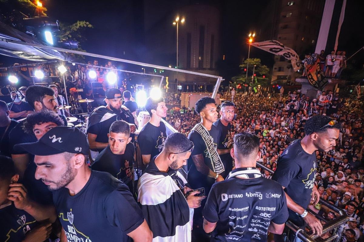 Bastidores da festa do Atltico em comemorao ao ttulo brasileiro