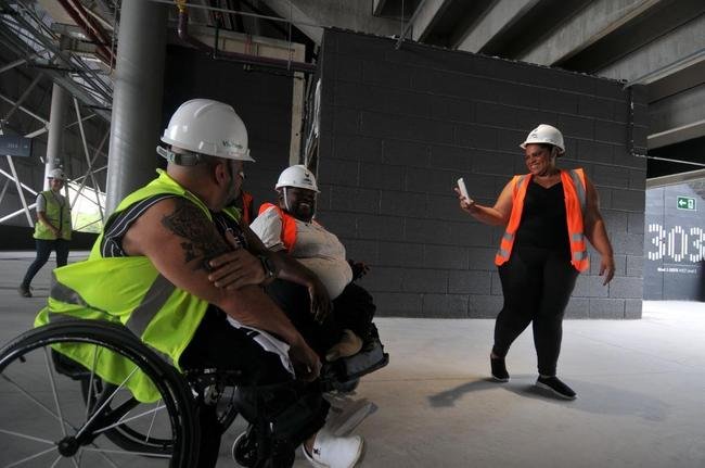 Fotos da visita feita por pessoas com deficincia na Arena MRV, nesta quinta-feira (9/2)
