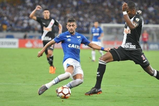 Fotos do primeiro tempo do duelo entre Cruzeiro e Vasco, no Mineiro, pela Copa Libertadores
