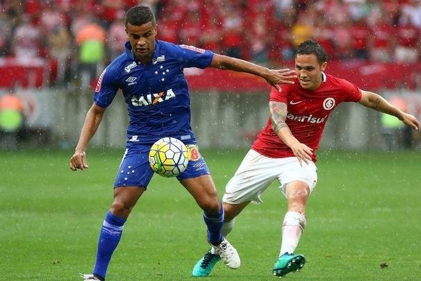 Imagens da vitria do Internacional sobre o Cruzeiro, por 1 a 0, no Beira-Rio, em Porto Alegre