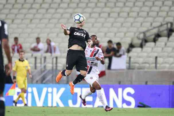 Veja imagens do empate entre Ferrovirio-CE e Atltico no Castelo