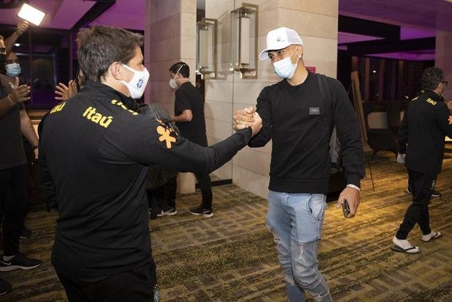 Jogadores se apresentam  Seleo Brasileira