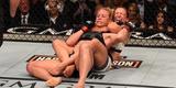 UFC 196, em Las Vegas - Miesha Tate finaliza Holly Holm e conquista o cinturo peso galo