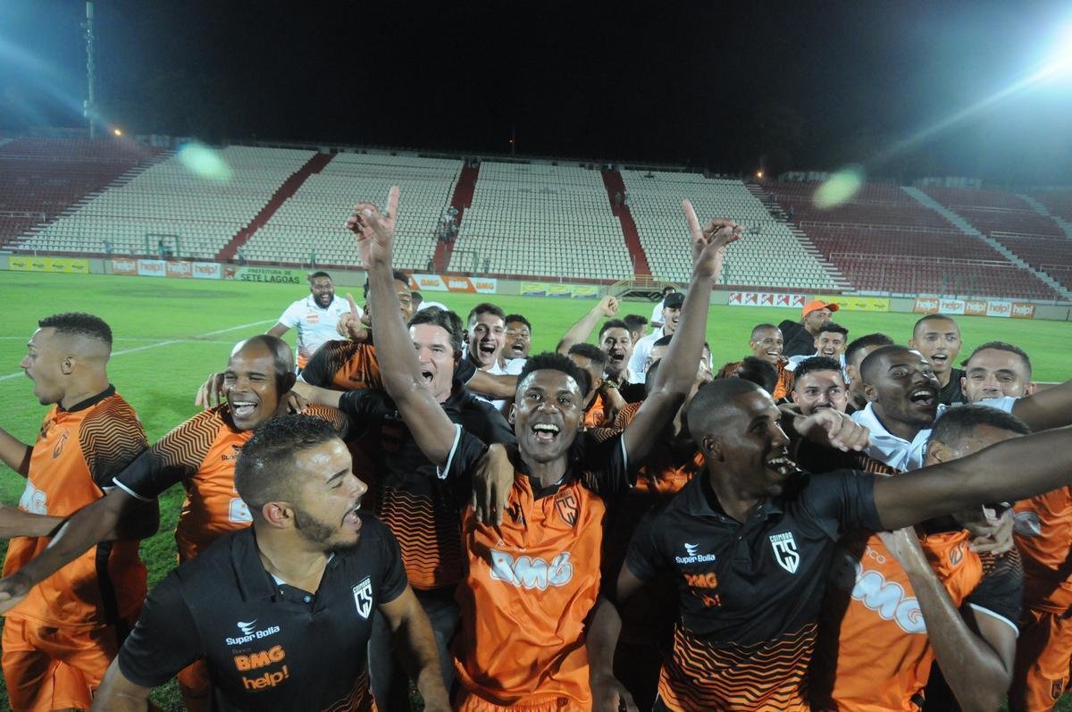 Coimbra venceu o Uberlndia por 1 a 0 e conquistou o trofu do Mdulo II do Campeonato Mineiro