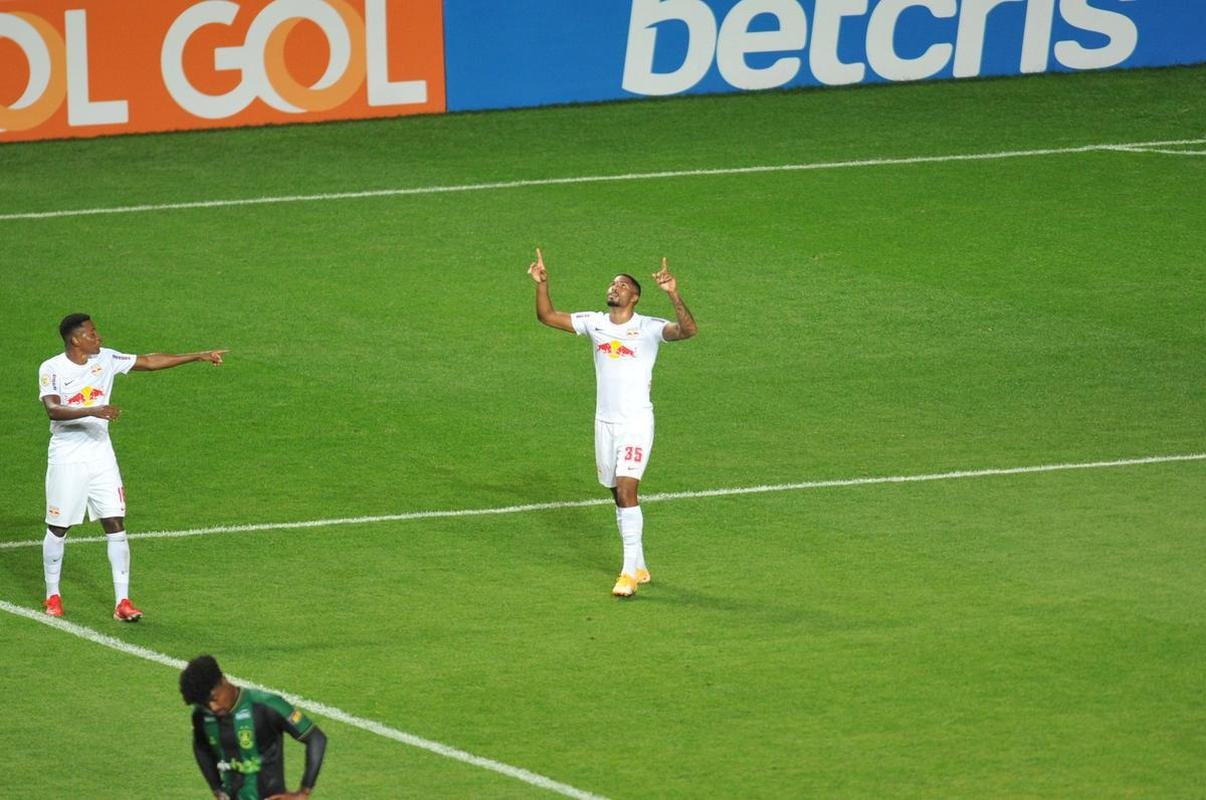 Gabriel Novaes ampliou para o Bragantino no segundo tempo e fechou o placar: 2 a 0 sobre o Amrica no Independncia