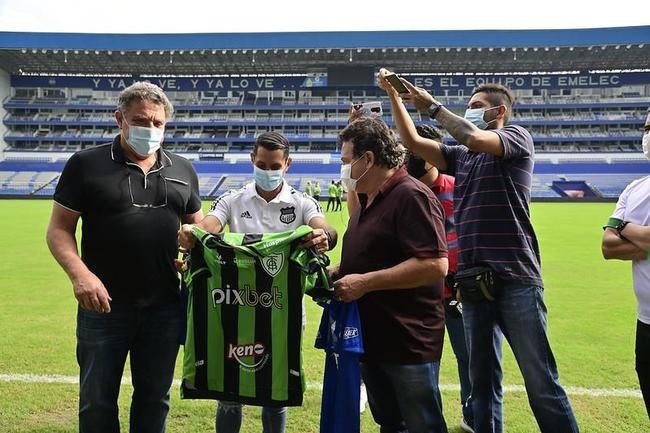 Fotos do treino do América no Estádio George Campwell, do Emelec, em Guayaquil, antes de jogo contra o Barcelona pela Copa Libertadores
