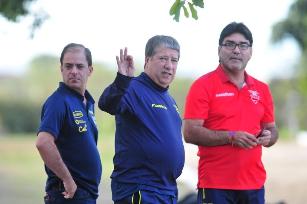 Imagens do treino do Equador na Toca da Raposa II