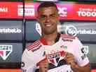 Alisson relembra jogo pelo Cruzeiro durante apresentação no São Paulo