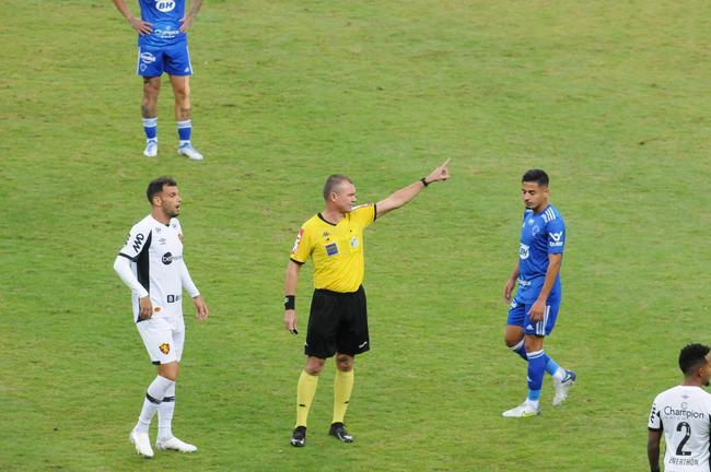 Fotos do jogo entre Cruzeiro e Sport, no Mineiro, em Belo Horizonte, pela 15 rodada da Srie B do Campeonato Brasileiro (28/6/2022)