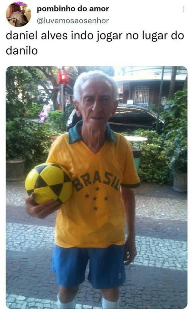 Com a lesão de Danilo, Daniel Alves é cotado para ser titular da lateral direita