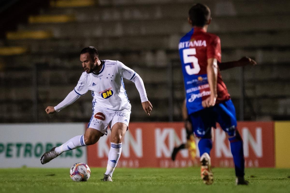 Fotos do jogo entre Paran e Cruzeiro, pela 38 rodada da Srie B do Brasileiro