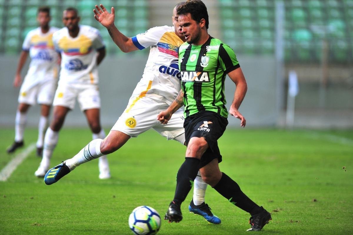 Amrica e Chapecoense fizeram confronto direto por posies na tabela do Campeonato Brasileiro