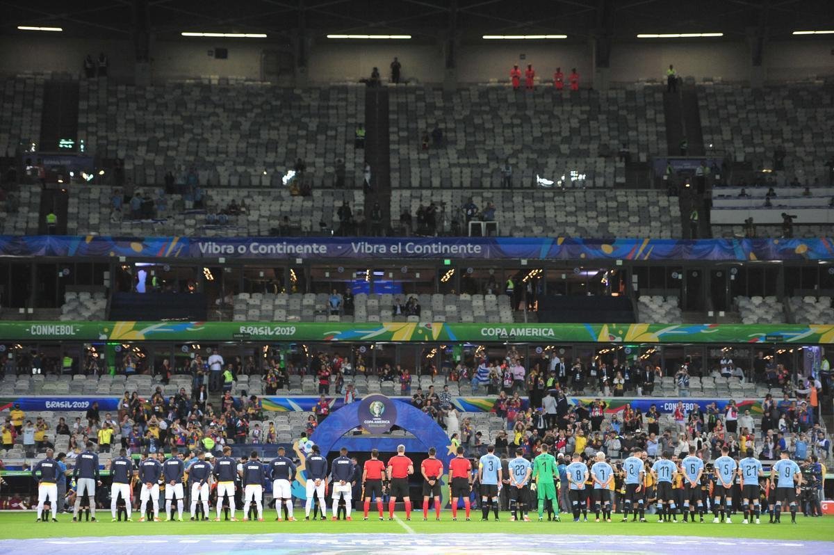Fotos de Uruguai x Equador, no Mineiro