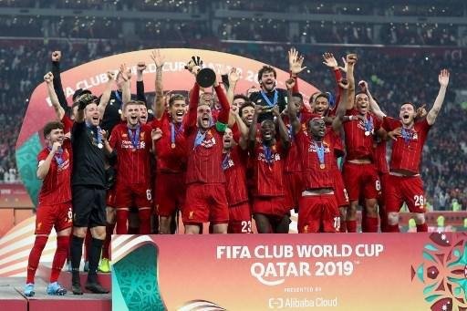 Premiao e festa do Liverpool, campeo mundial sobre o Flamengo