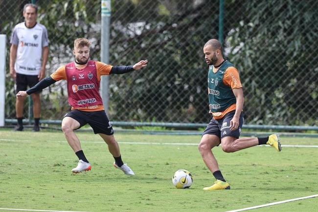 Atltico treinou, na tarde desta quinta-feira (26), na Cidade do Galo. Atividades visaram ao confronto contra o Ava pelo Campeonato Brasileiro.