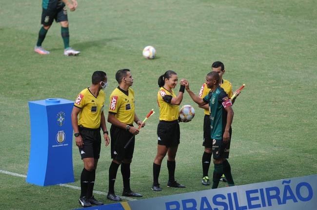 Imagens do jogo entre Amrica e Chapecoense, no Independncia, pela Srie B