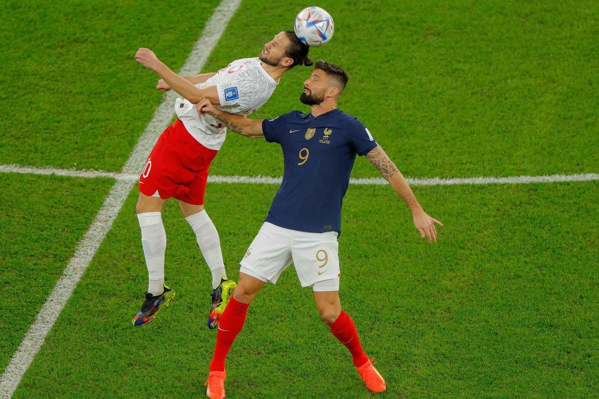 Lances da partida entre Frana e Polnia, pelas oitavas de final da Copa do Mundo.
