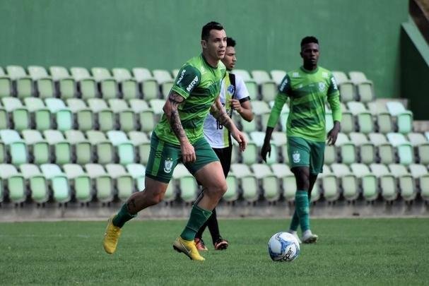 Imagens do jogo-treino do Amrica contra o Inter de Minas
