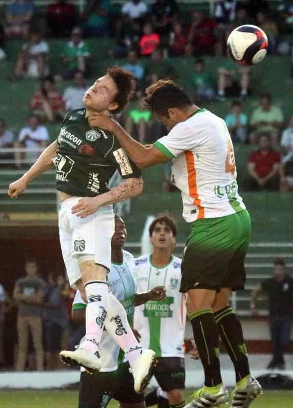 Fotos de Caldense x Amrica, jogo disputado em Poos de Caldas, pela terceira rodada do Campeonato Mineiro