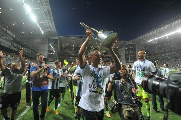 Festa do Amrica e da torcida no Independncia com o bi da Srie B em 2017