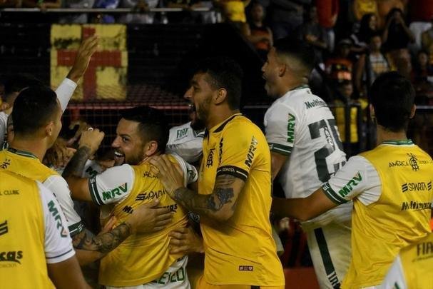 Fotos da vitria do Amrica sobre o Sport, por 2 a 0, na Ilha do Retiro, pela Srie B