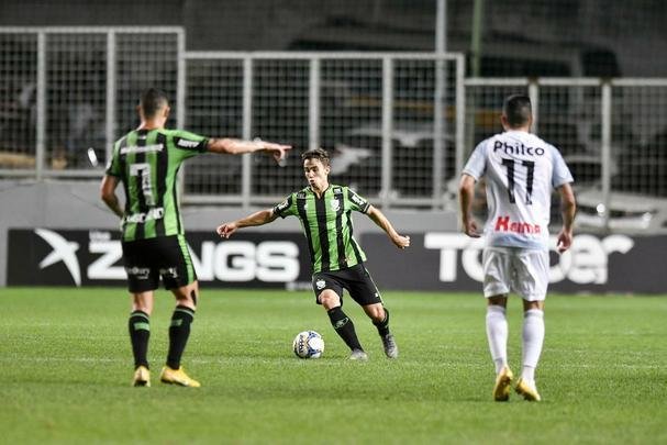 Fotos do jogo entre América e Operário