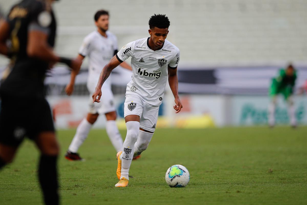 Fotos do jogo entre Ceará e Atlético, que terminou empatado por 2 a 2