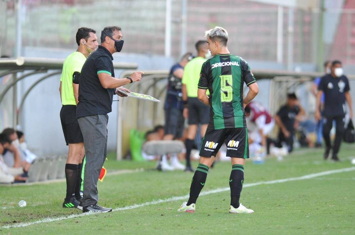 Fotos do clssico entre Amrica e Atltico, no Independncia, em BH, pela sexta rodada do Campeonato Mineiro