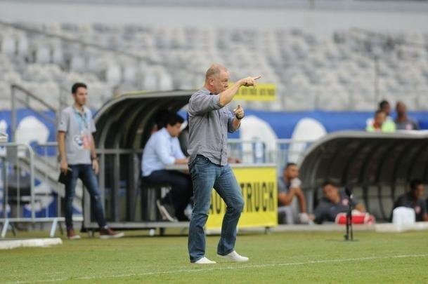 Fotos da vitria do Cruzeiro sobre o Tombense, no Mineiro, por 2 a 0