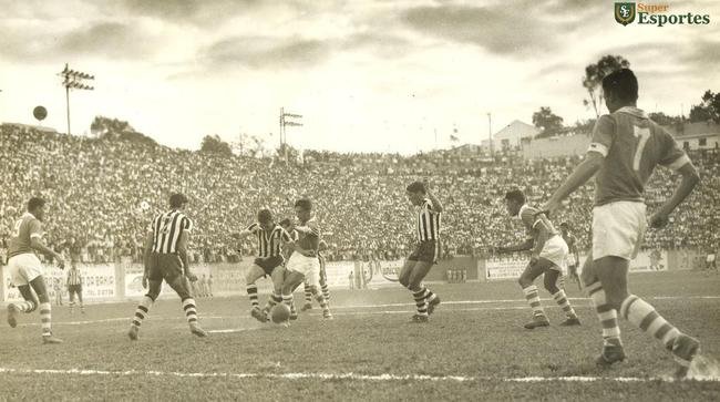 Rivalidade entre Cruzeiro e Atltico cresceu a partir nos anos 1940