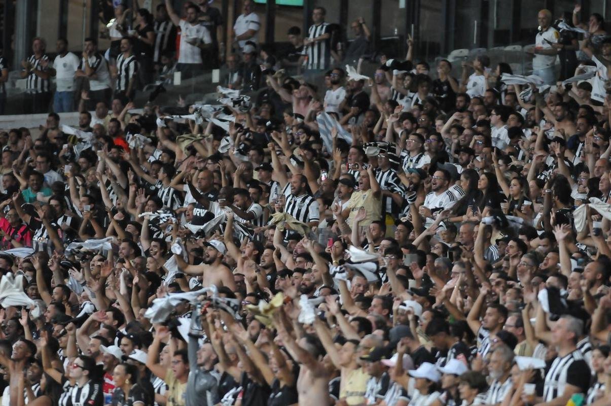 Equipes se enfrentaram na noite desta quarta-feira pela terceira fase da Copa Libertadores, no Mineiro, em Belo Horizonte