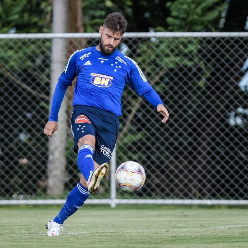 Fotos do treino do Cruzeiro desta quinta-feira, 19/11, na Toca da Raposa II