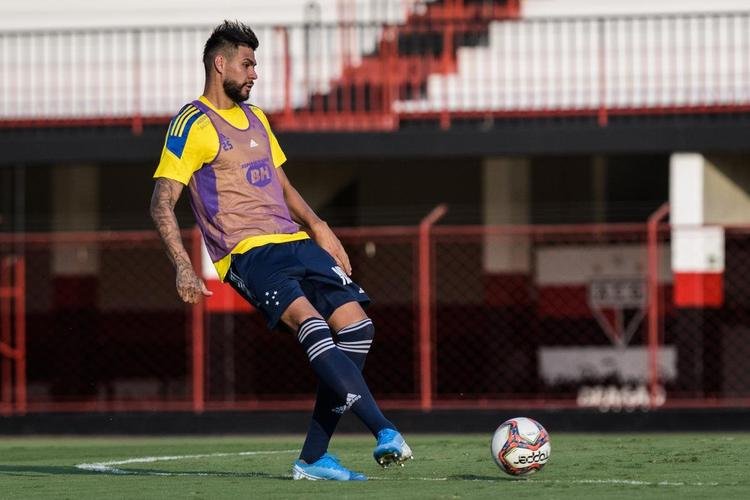 Com atividade no estádio Antônio Accioly, do Atlético-GO, o Cruzeiro encerrou a preparação para enfrentar o Goiás, pela 22ª rodada da Série B. A partida está marcada para 21h30 desta terça-feira, na Serrinha, em Goiânia.