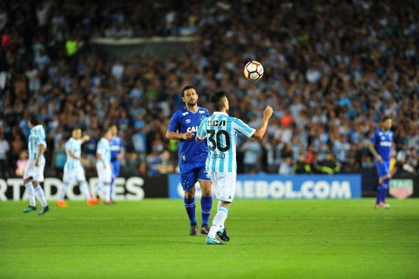 Fotos do primeiro tempo de Racing e Cruzeiro, no El Cilindro, pela Copa Libertadores