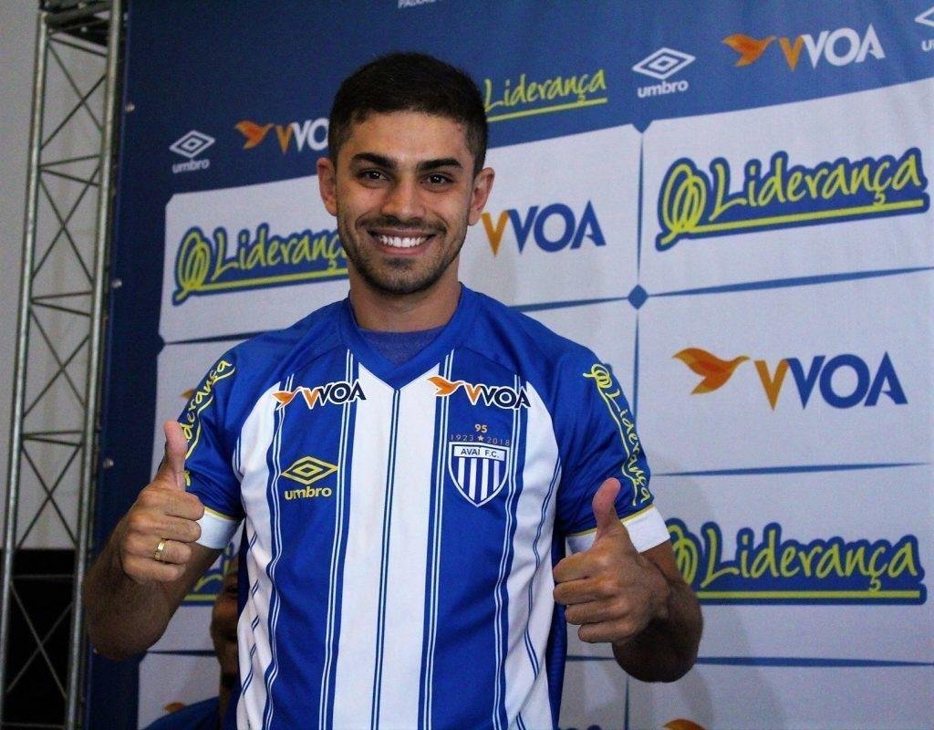 O primeiro reforo do Ava para 2019  o meia Geg, revelado pelo Botafogo e que estava no Demirspor, da Turquia.
