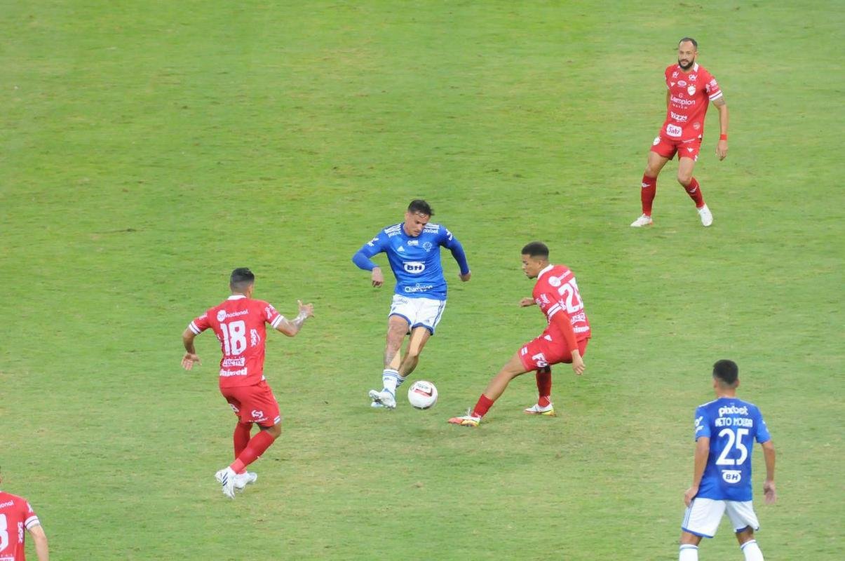 Fotos do jogo entre Cruzeiro e Vila Nova, no Mineiro, pela 15 rodada da Srie B