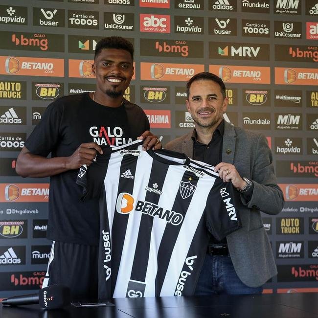 Fotos da apresentao do zagueiro Jemerson no Atltico