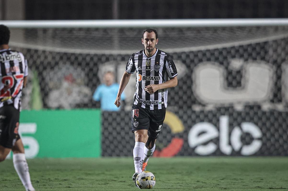 Fotos do jogo entre Brasiliense e Atltico no Estdio Klber Andrade, em Cariacica-ES, pela terceira fase da Copa do Brasil