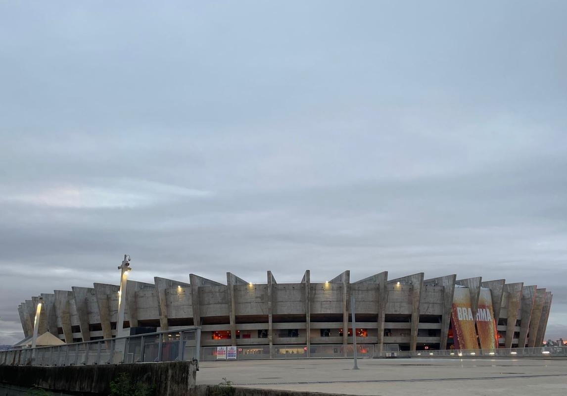 Torcida do Atltico movimenta ruas prximas ao Mineiro antes do jogo 