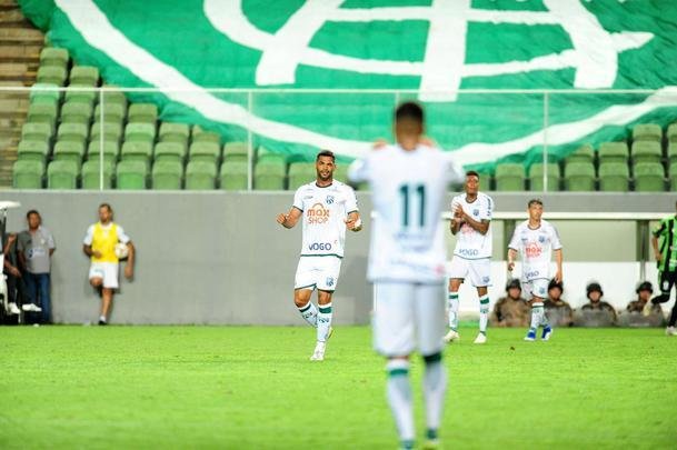 Fotos da estreia do Amrica no Mineiro: empate por 2 a 2 com a Caldense