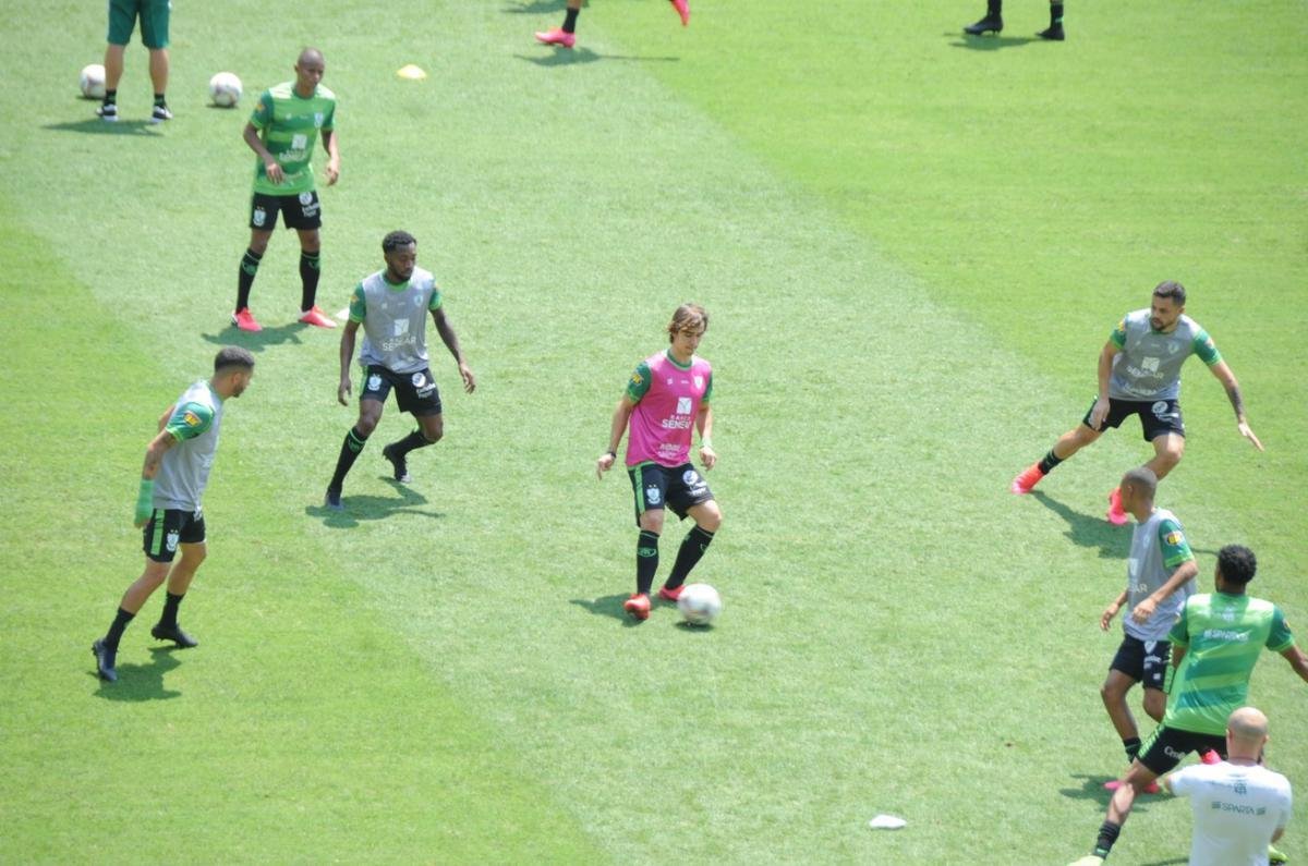 Equipes se enfrentaram neste sbado, pela 13 rodada da competio