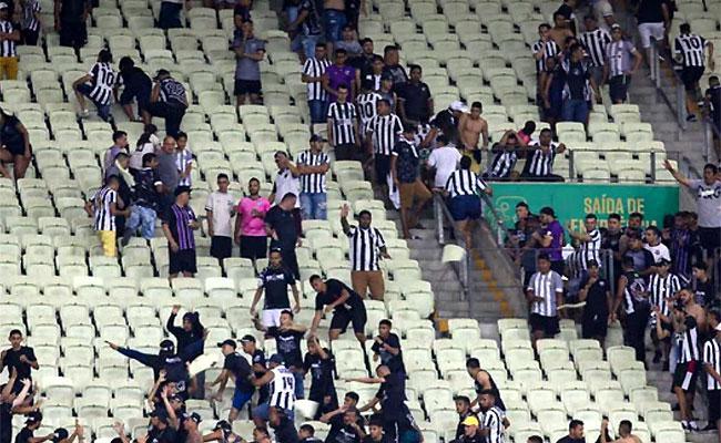 Jogo entre Ceará e Cuiabá na Arena Castelão teve tumulto e invasão de campo