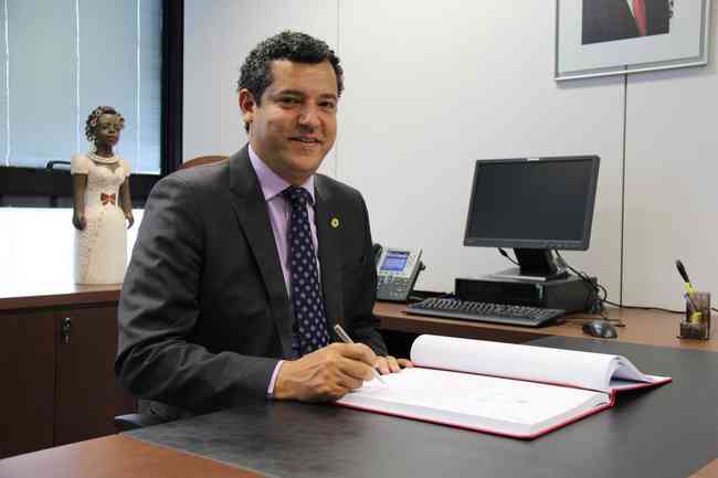 Aliado de Bolsonaro, Maurício do Vôlei é eleito deputado federal por MG -  Superesportes