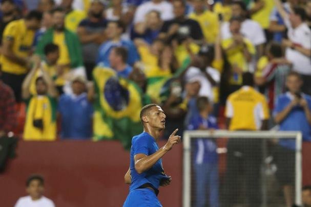 Seleção Brasileira não teve dificuldade para vencer El Salvador no amistoso em Washington