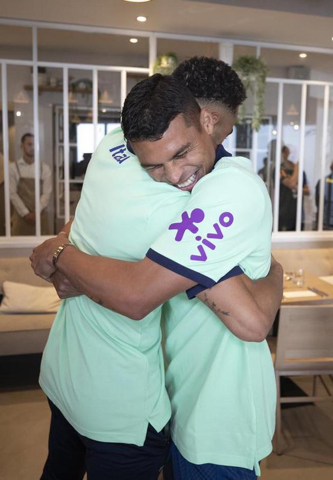 Jogadores que atuam na Europa já se apresentaram ao técnico Tite em Le Havre, na França