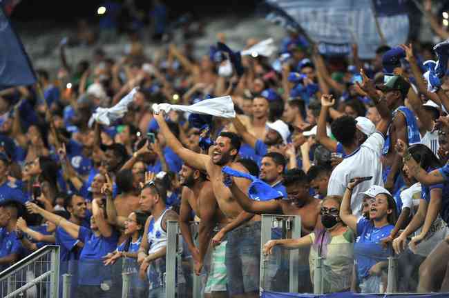 Cruzeiro Esporte Clube - Estas são nossas próximas batalhas. Vamos lutar e  jogar com raça! 👊🦊 #UmGiganteIncontestado