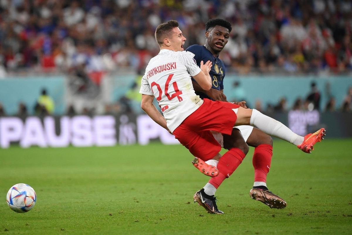 Lances da partida entre Frana e Polnia, pelas oitavas de final da Copa do Mundo.