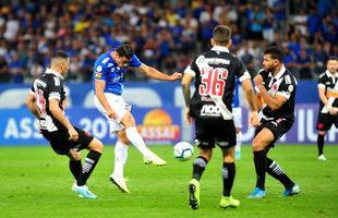 Cruzeiro e Vasco se enfrentaram no Mineiro, pela 17 rodada do Campeonato Brasileiro